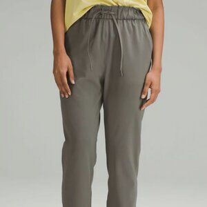 Lululemon Stretch High-Rise Jogger Size 8 Comfortable Grey Sage Pre Owned